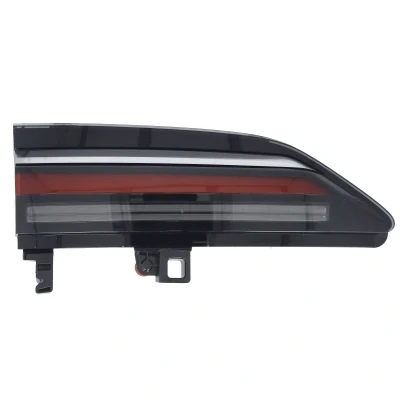 Imagem de Luz traseira, direita (24V, vermelho) MAGNETI MARELLI 714020140701