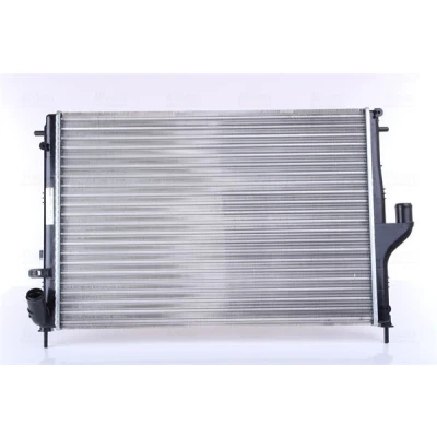 Imagem de NISSENS 637613 Radiador, arrefecimento do motor Alumínio 590 415 20 Aletas de refrigeração unidas mecanicamente DACIA: Duster SUV