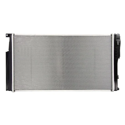 Imagem de NISSENS 60817 Radiador, arrefecimento do motor Alumínio 600 334 32 Aletas de refrigeração soldadas BMW: 3 Touring, 2 Coupe, 1 Hatchback