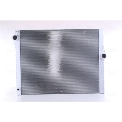 Imagem de NISSENS 60768 Radiador, arrefecimento do motor Alumínio 600 500 33 Aletas de refrigeração soldadas