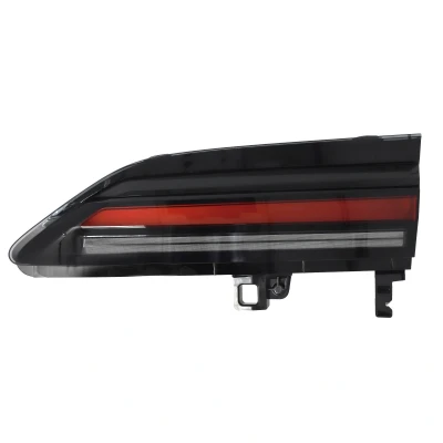 Imagem de Luz traseira, direita (24V, vermelho) MAGNETI MARELLI 714020140803