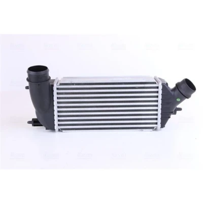 Imagem de NISSENS 96467 Intercooler FIAT: Scudo II, PEUGEOT: Expert II Van