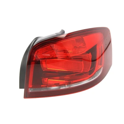 Imagem de TYC 11 12073 01 2 Farolim à direita cinzento fumo sem porta lâmpadas AUDI: A3 Hatchback