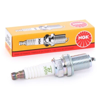 Imagem de NGK 6962 Vela de ignição M14 x 1,25 SW: 16 mm RENAULT: CLIO 2, MEGANE 1, Scénic VOLKSWAGEN: Golf 5, Plus / Crossgolf, Caddy 3