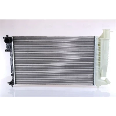 Imagem de NISSENS 61379 Radiador, arrefecimento do motor Alumínio 610 378 23 Aletas de refrigeração unidas mecanicamente PEUGEOT: 306 Hatchback
