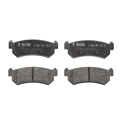 Imagem de BOSCH 0 986 494 133 Jogo de pastilhas para travão disco Baixo teor metálico com chapa anti ruído, instruções montagem